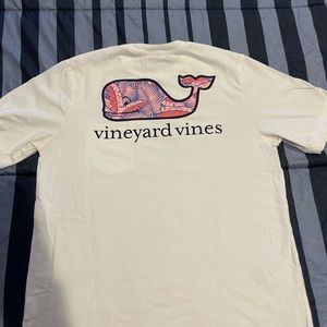 Boys vineyard vines size large t-shirt